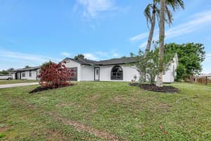654 Sw Pueblo Terrace, Port Saint Lucie