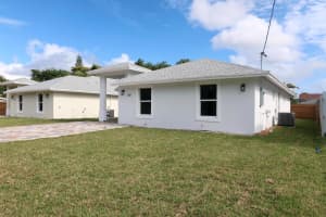 158 Sunbeam Avenue, West Palm Beach, FL 33413 Sold 04/28/25