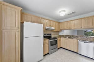 115 Oakwood Drive, Jupiter, FL 33458 Sold 02/06/25