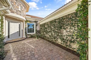 128 Partisan Court, Jupiter, FL 33478 Sold 04/16/25