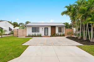 225 NE 10th Street, Delray Beach, FL 33444 Sold 04/21/25