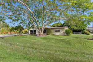 201 E Arbor Avenue, Port Saint Lucie, FL 34952 Sold 01/27/25