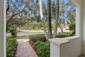 2721 E Community Drive, Jupiter, FL 33458 Sold 02/25/25