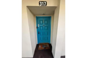 5190 Las Verdes Circle 317, Delray Beach, FL 33484 Sold 02/11/25