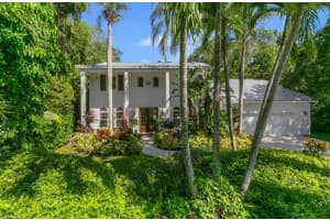 16 Ridgeview Road N, Sewalls Point, FL 34996 Sold 11/24/25