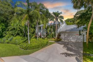 16 Ridgeview Road N, Sewalls Point, FL 34996 Sold 11/24/25