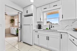 225 Bonnie Boulevard 302, Palm Springs, FL 33461 - MLS#R11047949