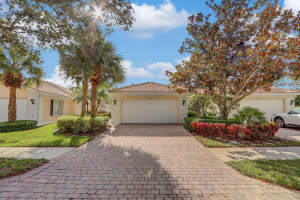 129 Euphrates Circle, Palm Beach Gardens, FL 33410 Sold 04/30/25