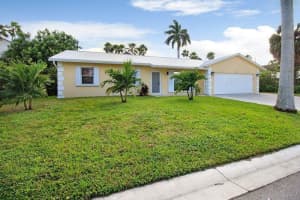 120 Park Lane E, Hypoluxo, FL 33462 - MLS#R11048085