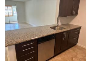 2131 Ne 1st Court 105 Boynton Beach, FL 33435 - Off Market