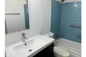2131 Ne 1st Court 105 Boynton Beach, FL 33435 - Off Market