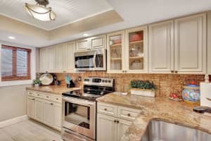 10152 S Ocean Drive 511 B, Jensen Beach, FL 34957 Sold 04/04/25