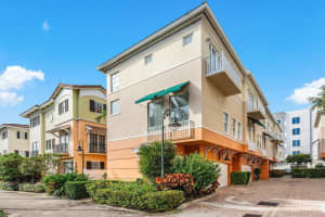 180 NE 6th Avenue L, Delray Beach, FL 33483 Sold 03/18/25