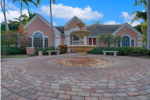 1011 Crystal Way M, Delray Beach, FL 33444 Sold 04/30/25