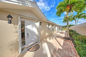 8377 SE Paurotis Lane, Hobe Sound, FL 33455 Sold 02/03/25