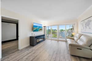 951 Spanish Circle 445, Delray Beach, FL 33483 Sold 09/03/25