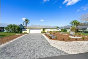 8061 SE Helen Terrace, Hobe Sound, FL 33455 Sold 03/03/25