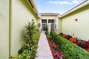 10745 Royal Caribbean Circle, Boynton Beach, FL 33437 Sold 03/27/25