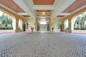 520 SE 5th Avenue 2212, Fort Lauderdale, FL 33301 Sold 03/27/25