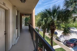 801 Seafarer Circle 305, Jupiter, FL 33477 Sold 03/17/25