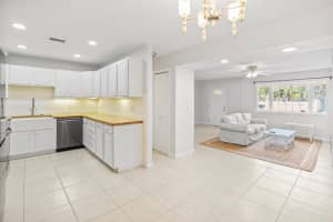816 Dahlia Lane, Vero Beach, FL 32963 Sold 01/23/25