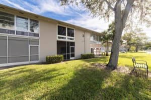 3 Lake Vista Trail 104, Port Saint Lucie, FL 34952 Sold 03/11/25