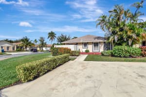 195 SE 1st Circle 15a, Boynton Beach, FL 33435 Sold 02/28/25