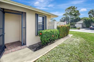 195 SE 1st Circle 15a, Boynton Beach, FL 33435 Sold 02/28/25