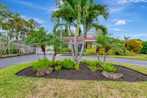 415 Homewood Boulevard, Delray Beach, FL 33445 Sold 03/17/25