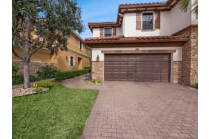 10432 Wellington Parc Drive, Wellington, FL 33449 Sold 05/28/25