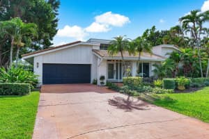 635 Lakewoode Circle E, Delray Beach, FL 33445 Sold 02/18/25