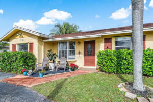 1181 SW 24th Avenue, Boynton Beach, FL 33426 Sold 05/05/25