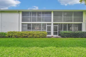 5 Westwood 102d Avenue 102, Tequesta, FL 33469 Sold 05/09/25