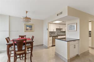 1401 S Federal Highway 204, Boca Raton, FL 33432 - MLS#R11049042