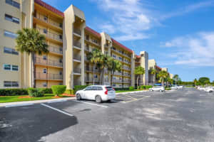 3661 Via Poinciana 510, Lake Worth