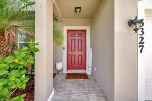 5327 NW Wisk Fern Circle, Port Saint Lucie, FL 34986 - MLS#R11049200