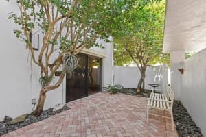 2435 Presidential Way H, West Palm Beach, FL 33401 Sold 03/06/25