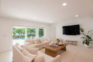 376 Lytle Street, West Palm Beach, FL 33405 Sold 03/26/25