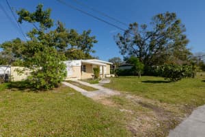206 Garden Avenue, Fort Pierce, FL 34982 Sold 05/05/25