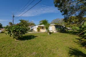 206 Garden Avenue, Fort Pierce, FL 34982 Sold 05/05/25