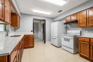 2919 Sherwood Lane, Fort Pierce, FL 34982 Sold 02/27/25