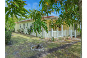 447 36th Street, West Palm Beach, FL 33407 Sold 04/18/25