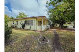 447 36th Street, West Palm Beach, FL 33407 Sold 04/18/25