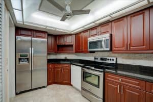 2400 Presidential Way 206, West Palm Beach, FL 33401 Sold 04/28/25