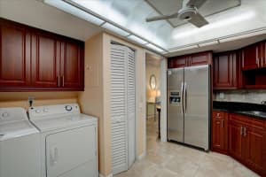 2400 Presidential Way 206, West Palm Beach, FL 33401 Sold 04/28/25