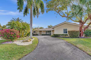 2220 NE 32nd Street, Lighthouse Point, FL 33064 Sold 03/13/25