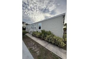75 Plantation Boulevard, Lake Worth, FL 33467 Sold 06/30/25