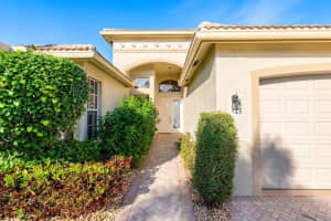9760 Baywood Park Lane W, Delray Beach, FL 33446 Sold 03/13/25