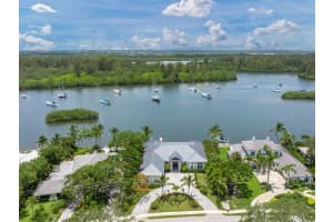 3937 Indian River Drive E, Vero Beach, FL 32963 - MLS#R11049683