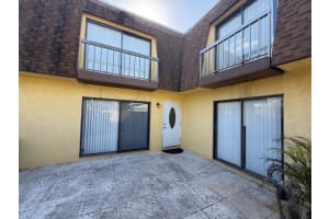 110 N Delaware Boulevard 17d, Jupiter, FL 33458 Sold 02/14/25